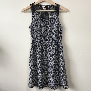 Floral dress with lace